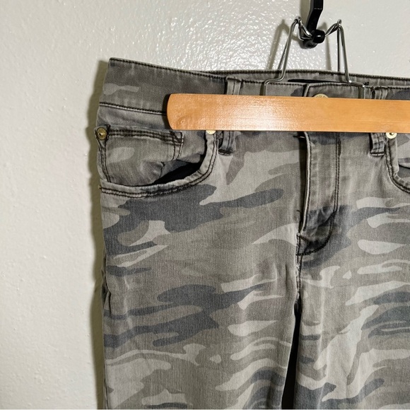 Express Jeans Ankle Jegging Faded Camo Mid-Rise 4R - Picture 8 of 15